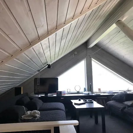 Lofoten Unique Waterfront Cabin
