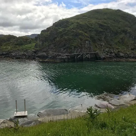 Lofoten Unique Waterfront Cabin Holiday home